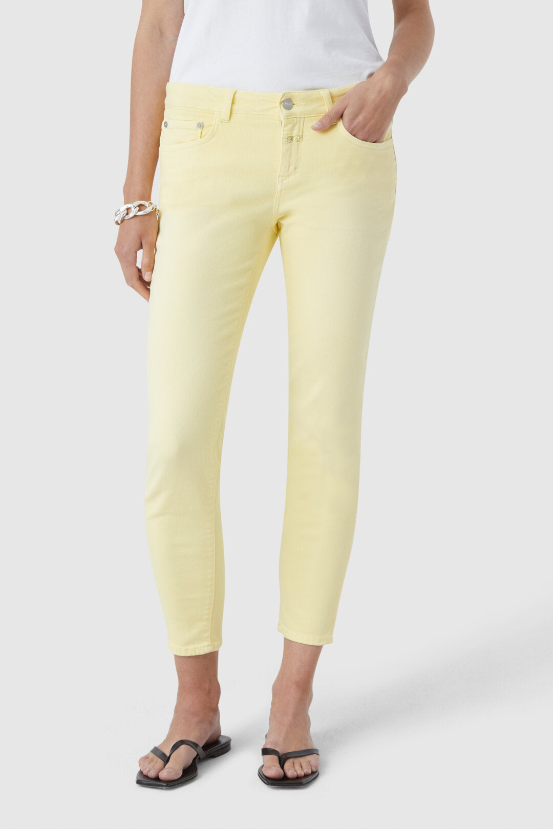 Closes Baker Yellow Orchid Jean