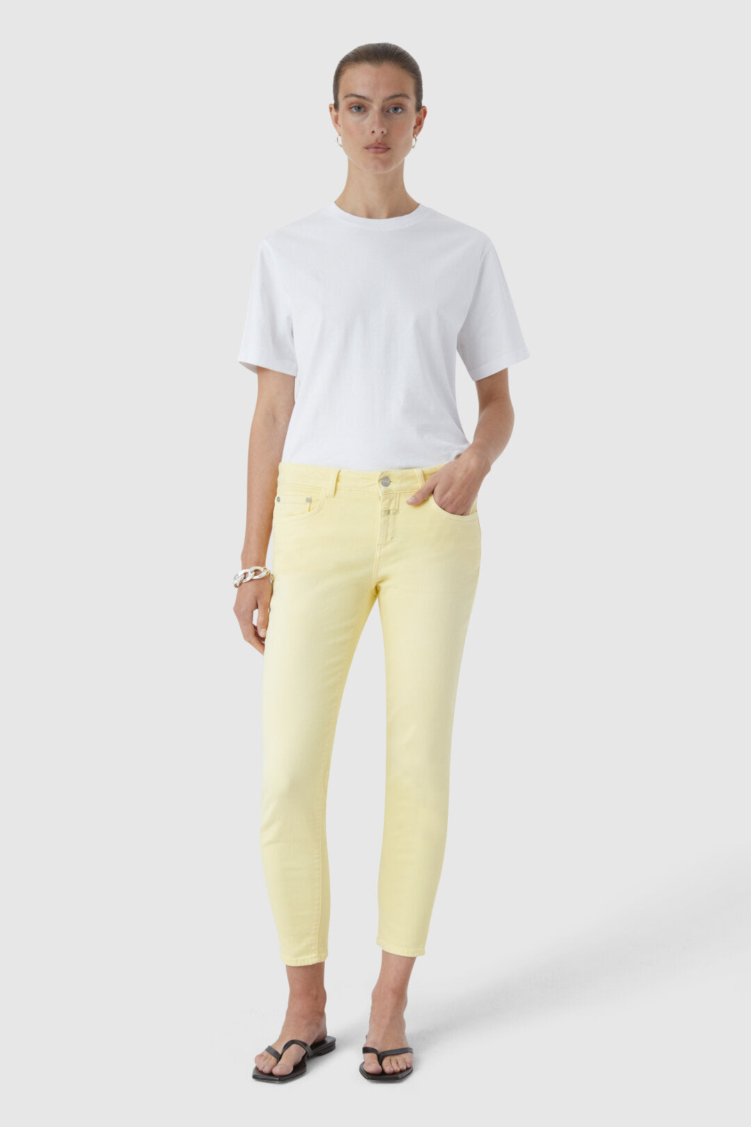 Closes Baker Yellow Orchid Jean